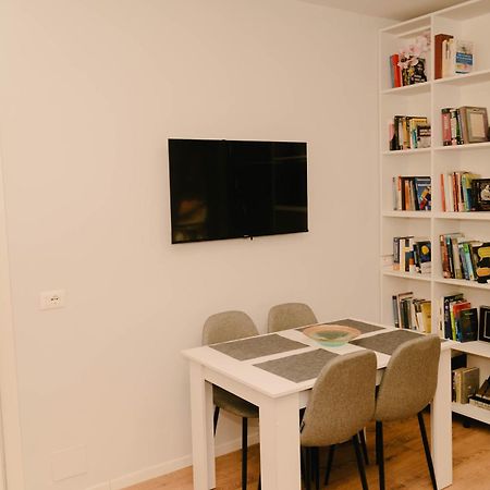 Studio Flat In Heart Of 地拉那 外观 照片