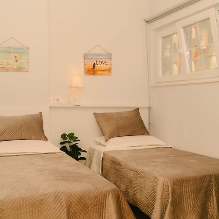 Studio Flat In Heart Of 地拉那 外观 照片