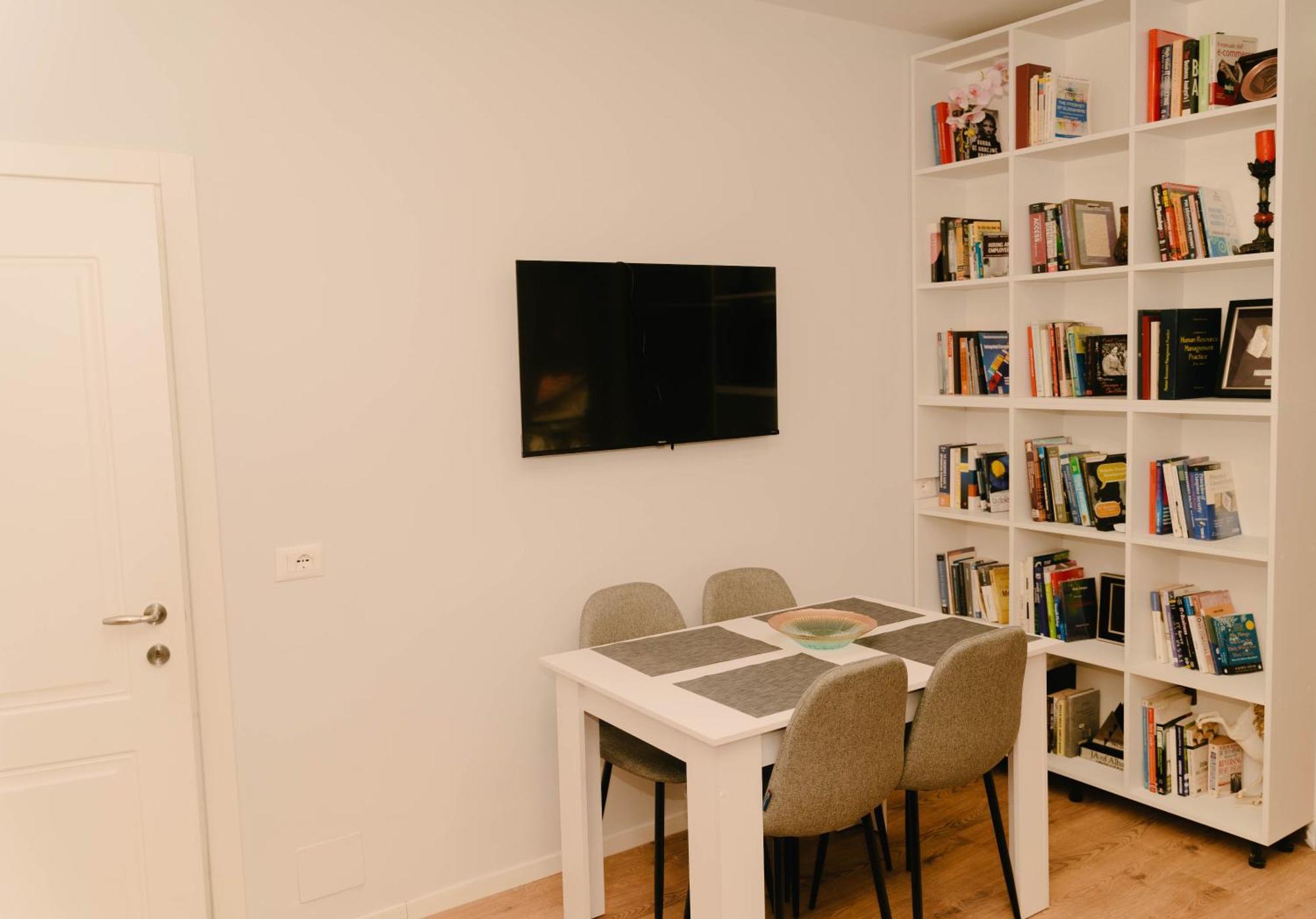 Studio Flat In Heart Of 地拉那 外观 照片