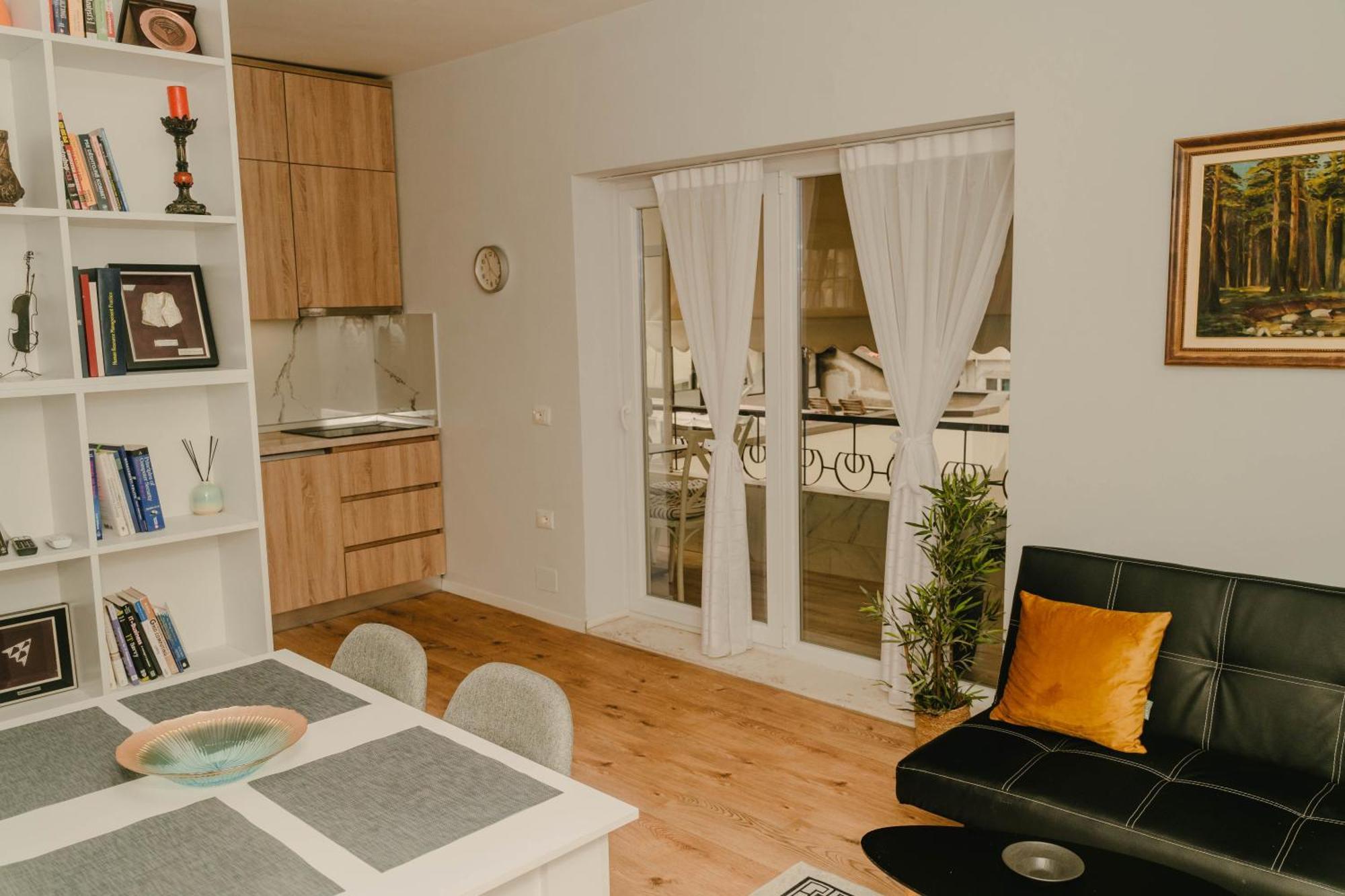 Studio Flat In Heart Of 地拉那 外观 照片