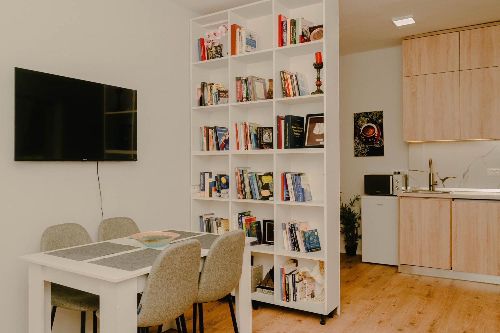 Studio Flat In Heart Of 地拉那 外观 照片
