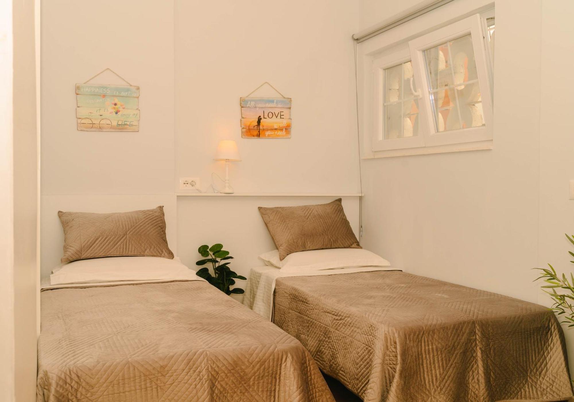 Studio Flat In Heart Of 地拉那 外观 照片