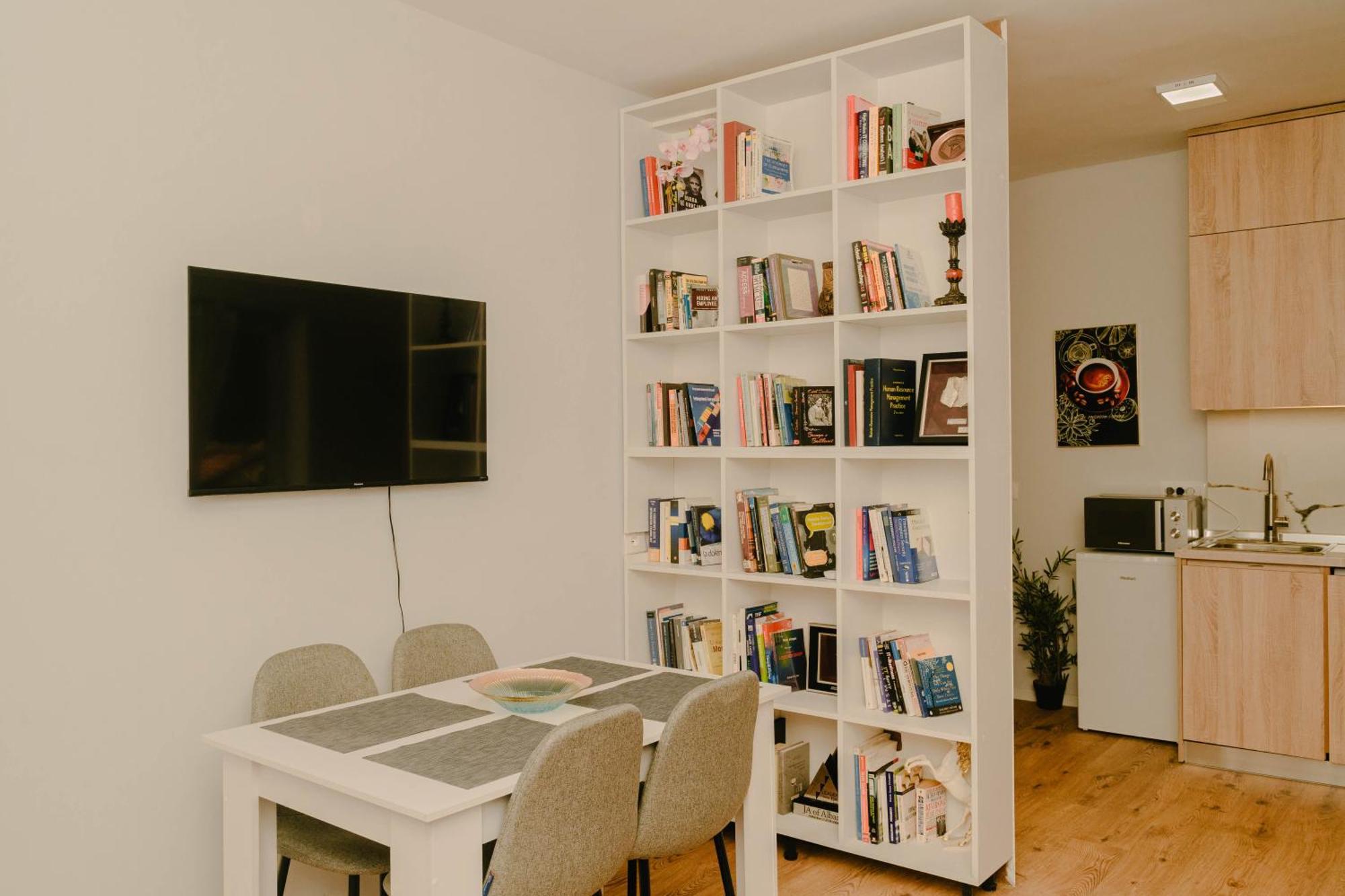 Studio Flat In Heart Of 地拉那 外观 照片